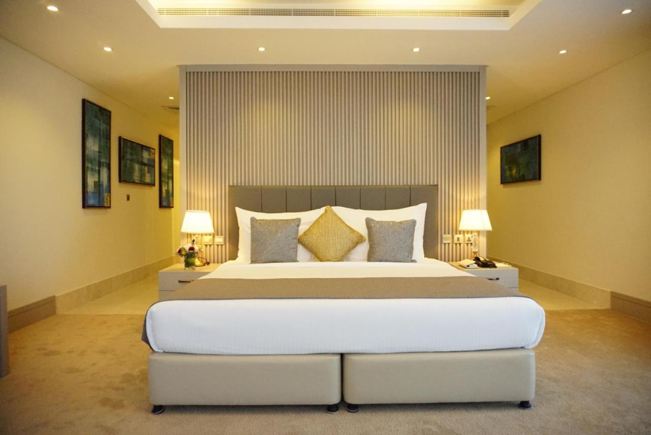 Al Bahar Hotel & Resort Fujairah Exterior photo A bedroom at the Taj Bengal