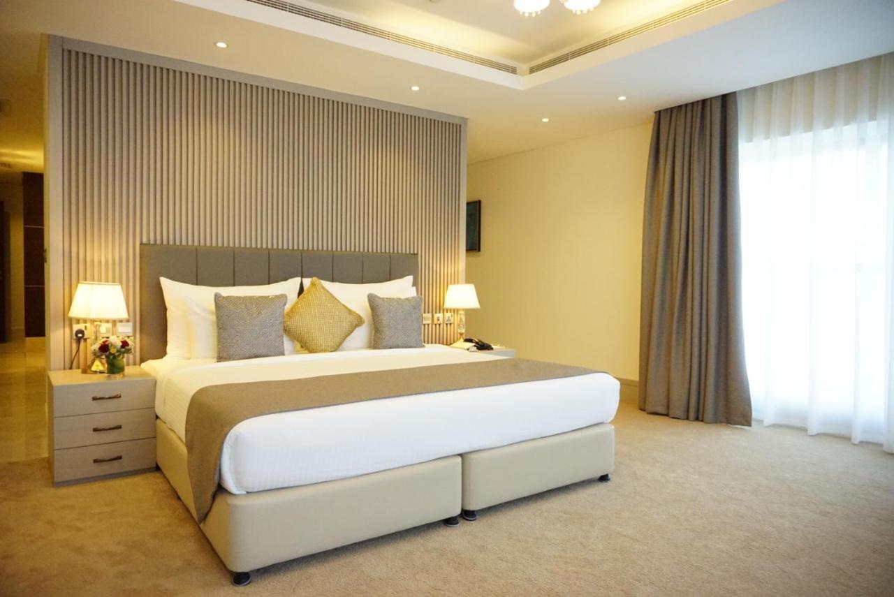 Al Bahar Hotel & Resort Fujairah Exterior photo A bedroom at the hotel