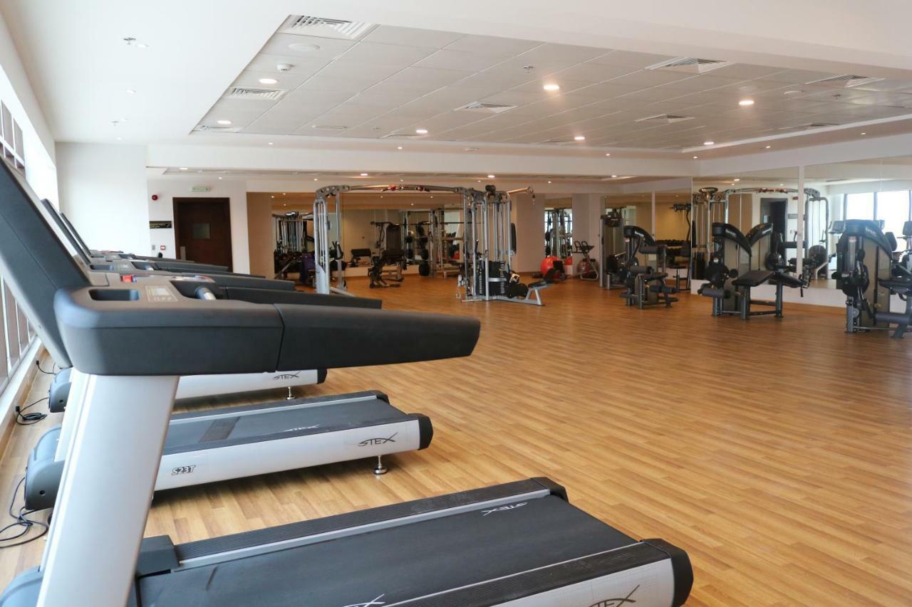 Al Bahar Hotel & Resort Fujairah Exterior photo The gym at the hotel
